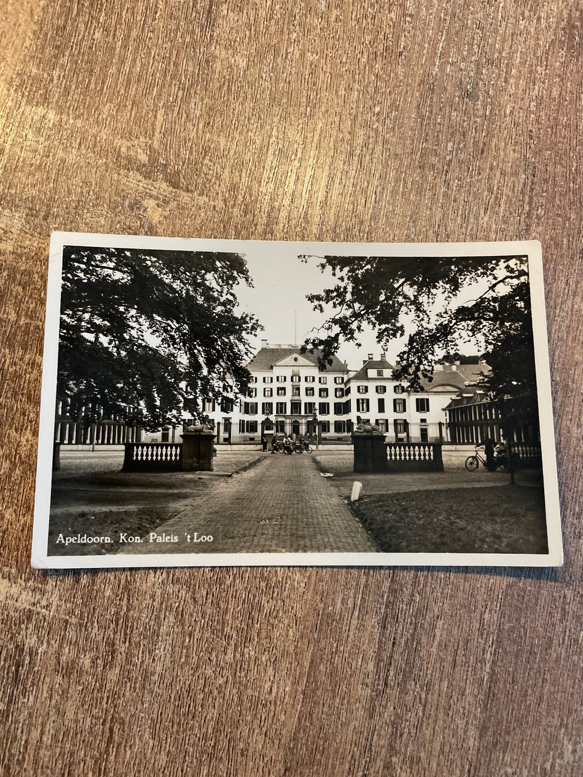Oude ansichtkaart Paleis Het Loo Apeldoorn, Ophalen of Verzenden, 1920 tot 1940, Gelopen, Gelderland