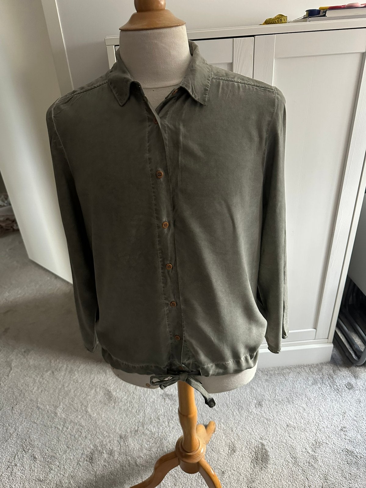 Nette groene blouse, Ophalen of Verzenden, Zo goed als nieuw, Maat 42/44 (L), Groen