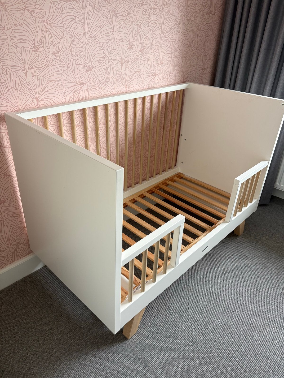 Kinderkamer Kidsmill Lars: Commode en Ledikant, Ophalen, 50 tot 70 cm, 100 cm of meer, Zo goed als nieuw