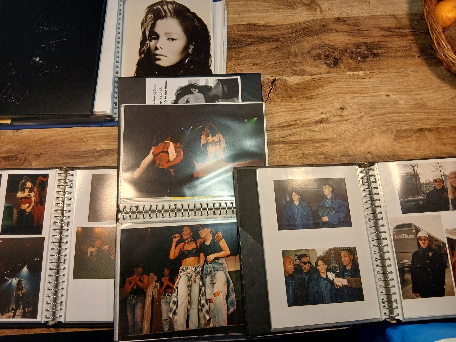 foto s van Janet Jackson en 3T s, Ophalen