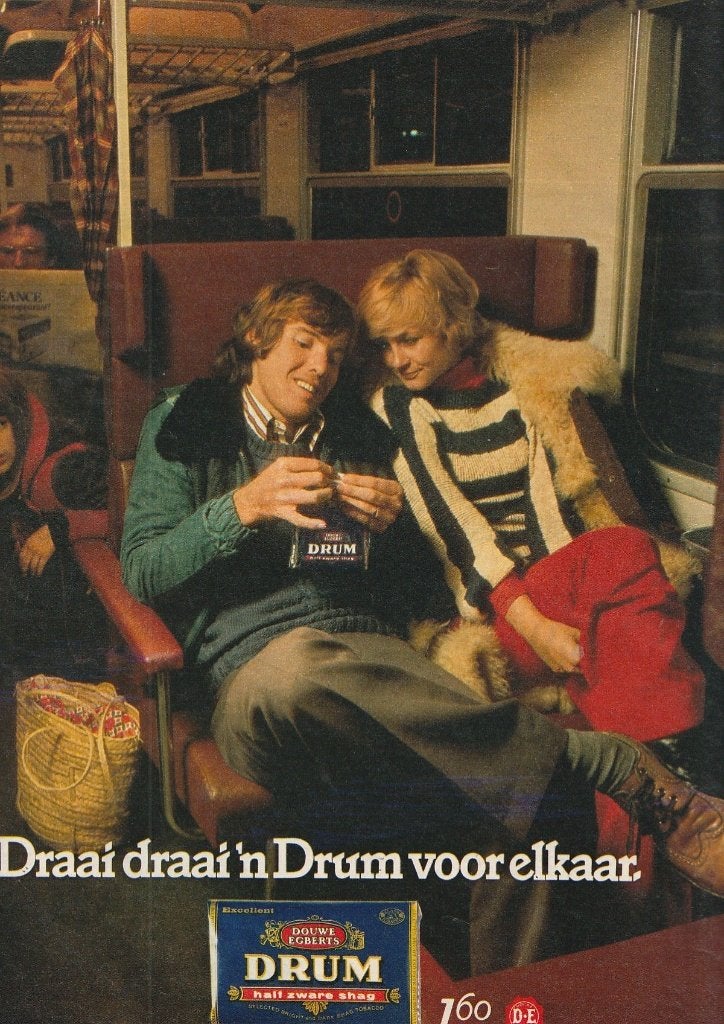 retro reclame 1974 Drum shag stel in de NS trein, Verzamelen, Verzenden, Overige typen