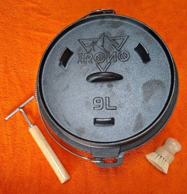 Nieuwe Dutch Oven 9L met Tas, Borstel en Deksel Lifter, Nieuw, Ophalen of Verzenden, Met deksel, Overige merken