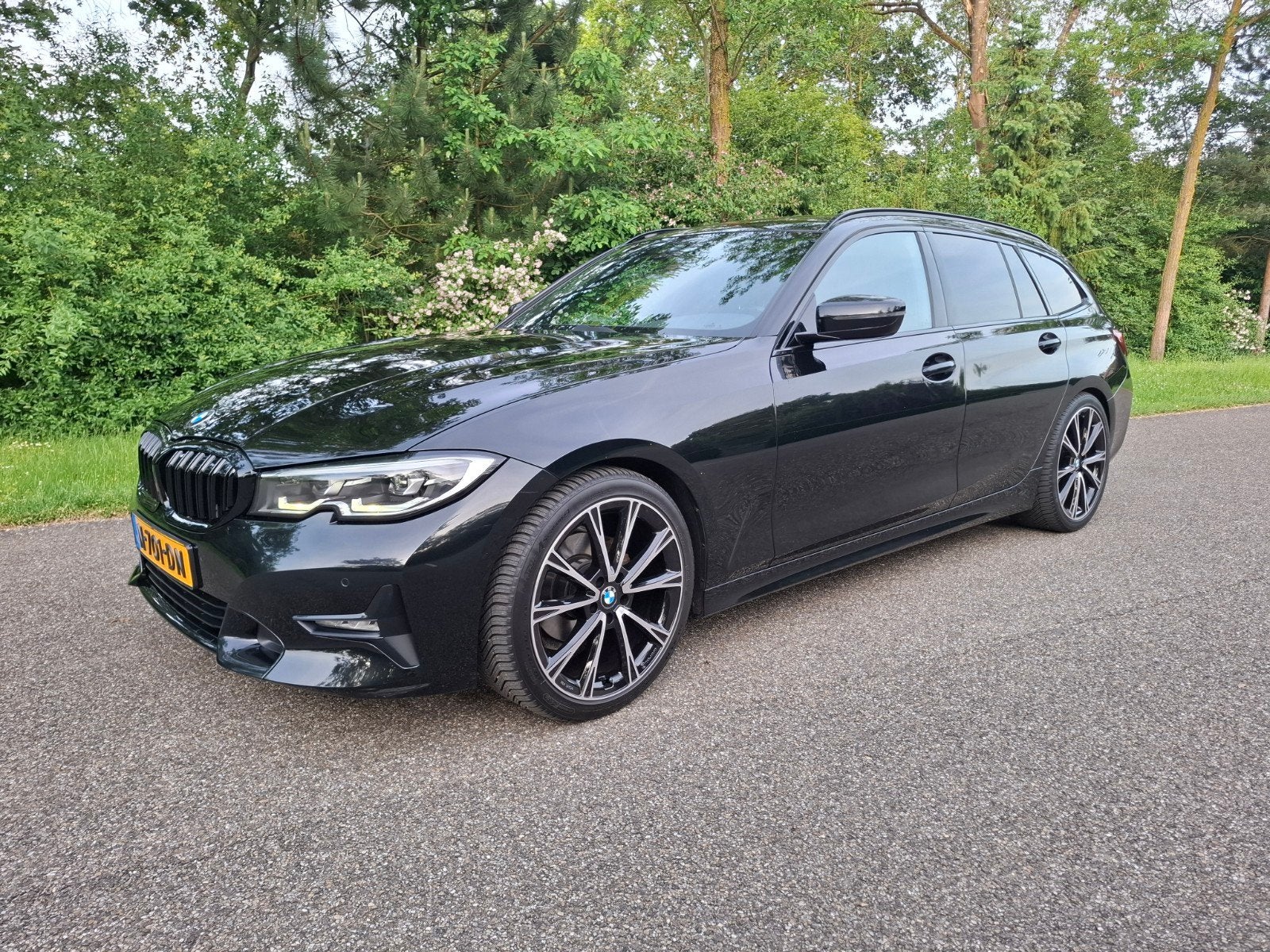 BMW 3-Serie 318i 156pk nov.2021 Zwart, Auto's, BMW, 1998 cc, Zwart, 1535 kg, Leder en Stof