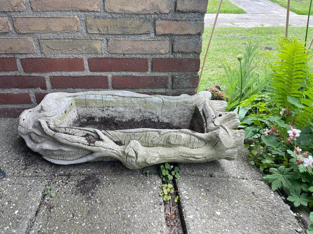 Betonnen boomstam bloembak voor tuin of balkon, Ophalen, Gebruikt, Minder dan 30 cm, Balkon