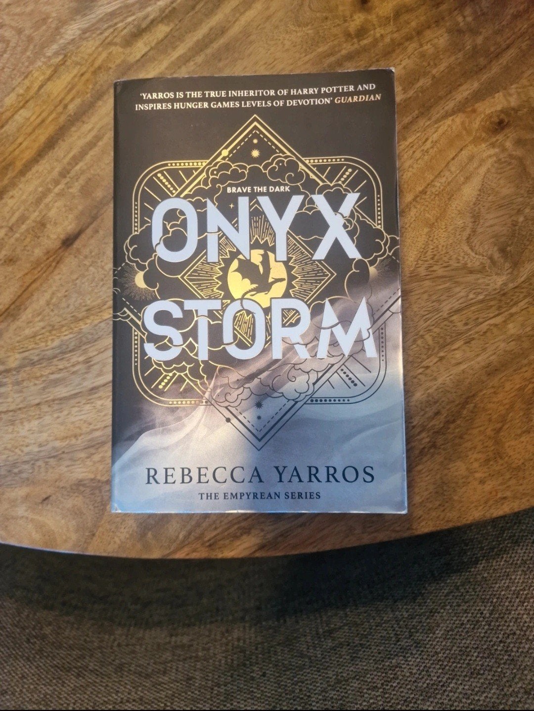 Onyx Storm - Rebecca Yarros (Engels), Ophalen of Verzenden, Gelezen, Rebecca Yarros