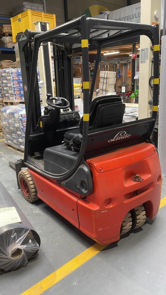 1. Linde E14-02 elektrische heftruck 1400kg Triplo Freelift, 1000 tot 2000 kg, Ophalen, Elektrisch, Heftruck