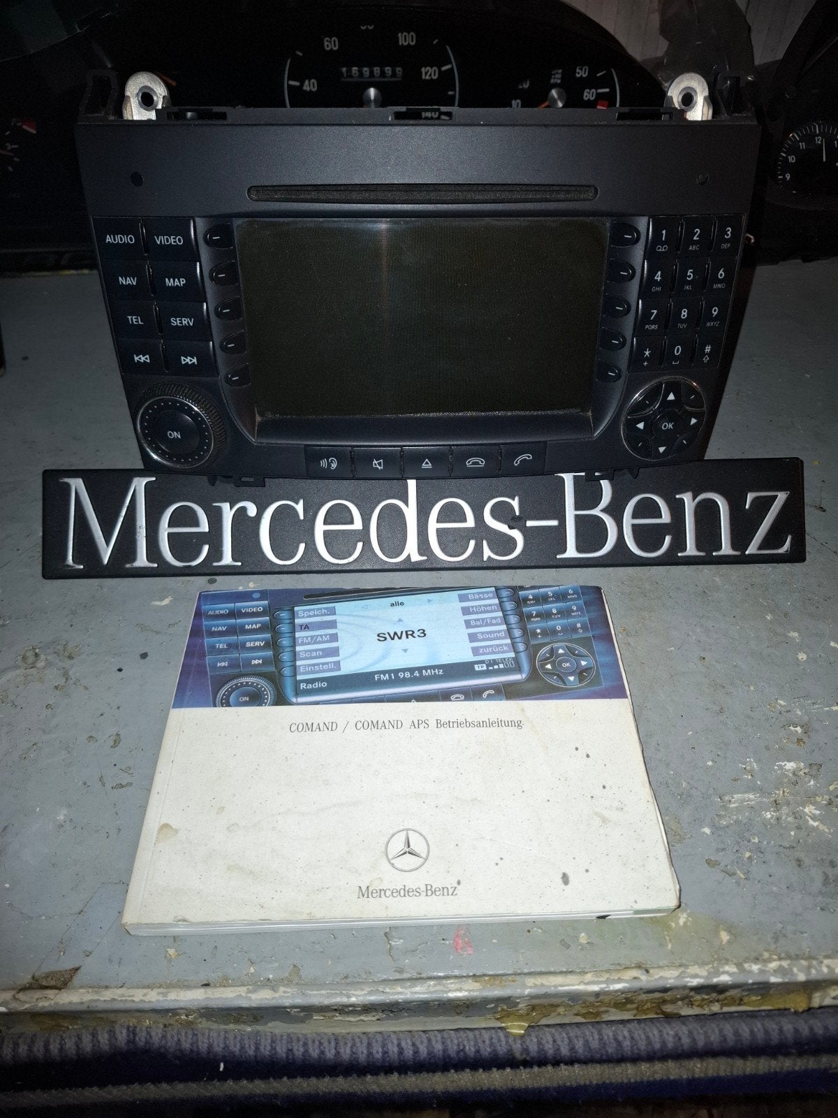 Mercedes-Benz Comand APS Radio Navigatie + Handleiding, Ophalen of Verzenden, Gebruikt