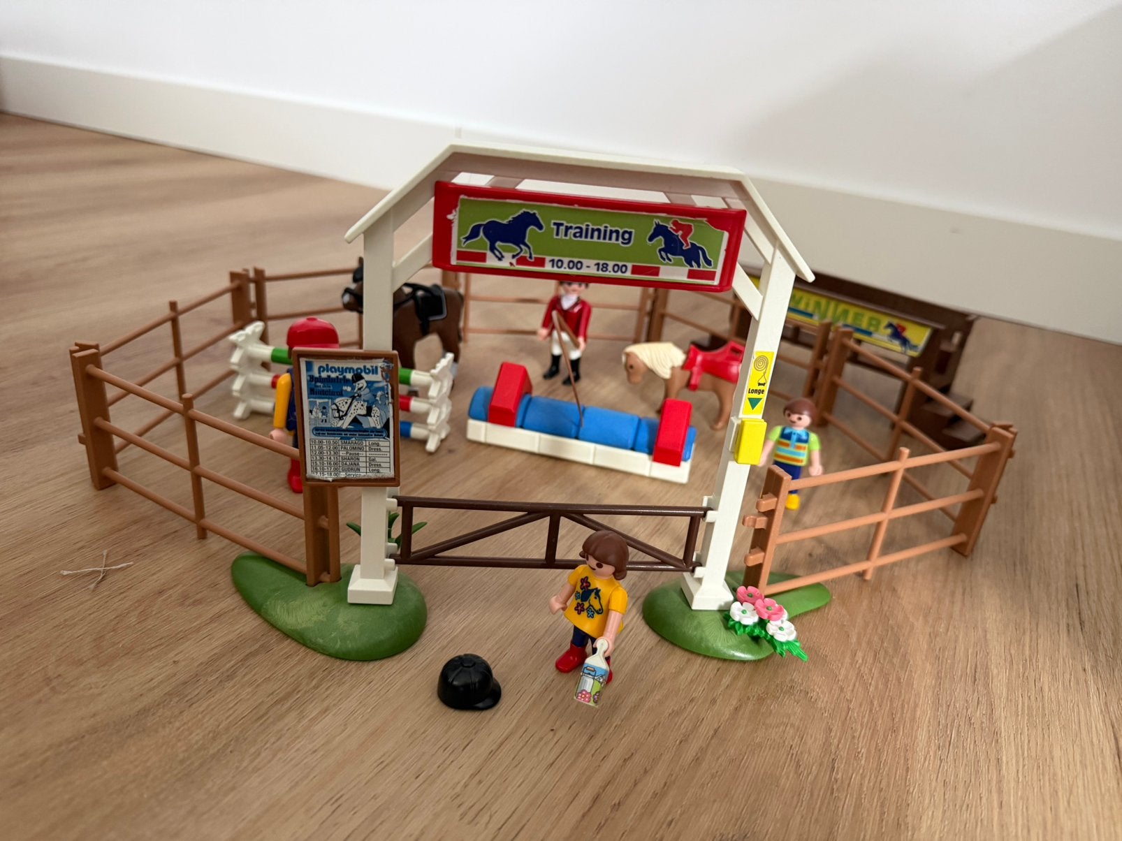 Playmobil 4185 Paardenmanege met hindernissen en figuren, Gebruikt, Complete set, Overige typen, Ophalen of Verzenden