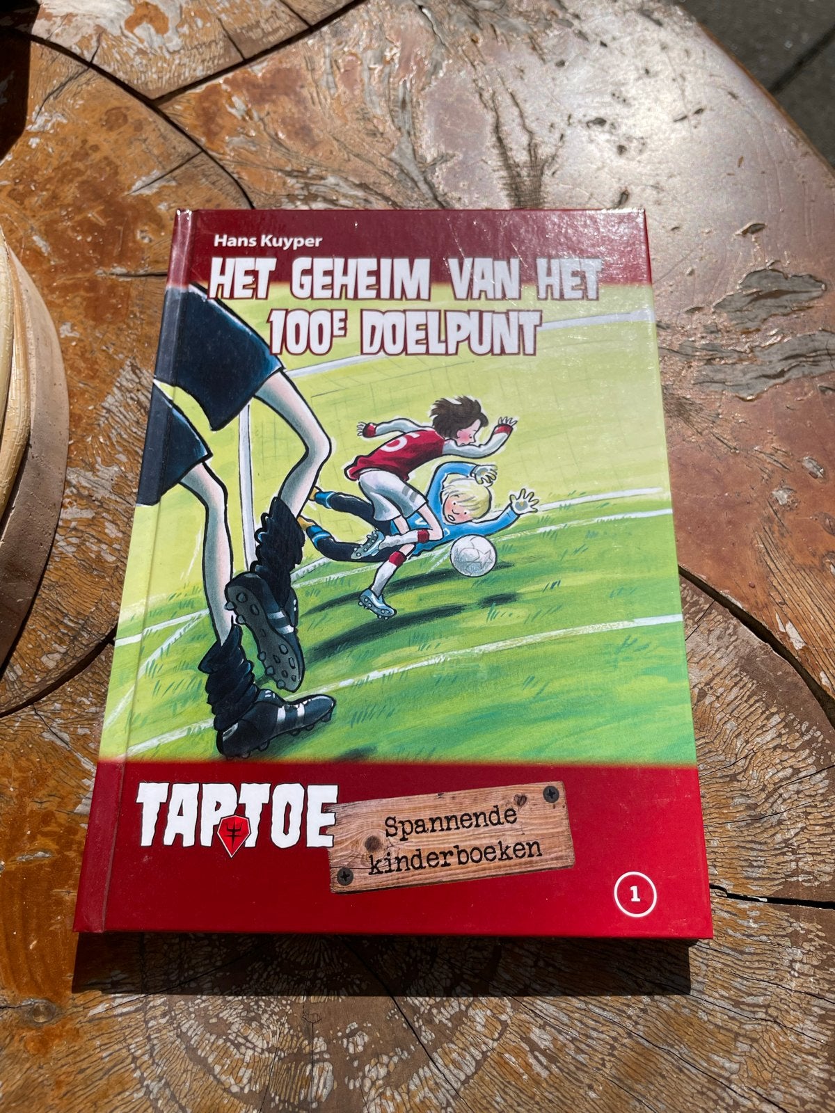 Taptoe: Het Geheim van het 100e Doelpunt & Voetbalgame, Ophalen of Verzenden, Zo goed als nieuw, Fictie algemeen