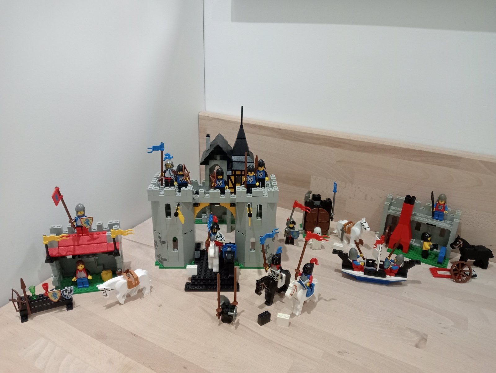 Lego kasteel 6041 60216034 6017 6040 6074 grote set, Gebruikt, Lego, Ophalen of Verzenden, Castle