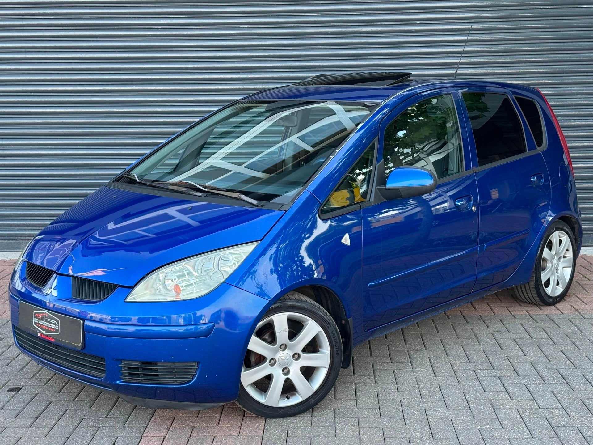 Mitsubishi Colt 1.5 d'Azur Parkeersensor | Panoramadak | Air, Voorwielaandrijving, Stof, 4 cilinders, Blauw