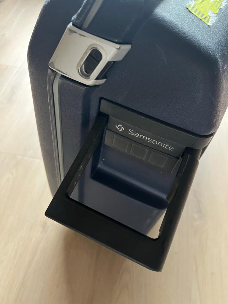 Samsonite koffer met slot en stevige wielen, Gebruikt, Hard kunststof, 45 tot 55 cm, Slot