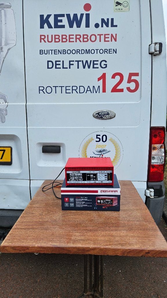 Acculader 12v Absaar 11 amp (Oke voor 105 amp accu) € 99,-, Ophalen, Nieuw