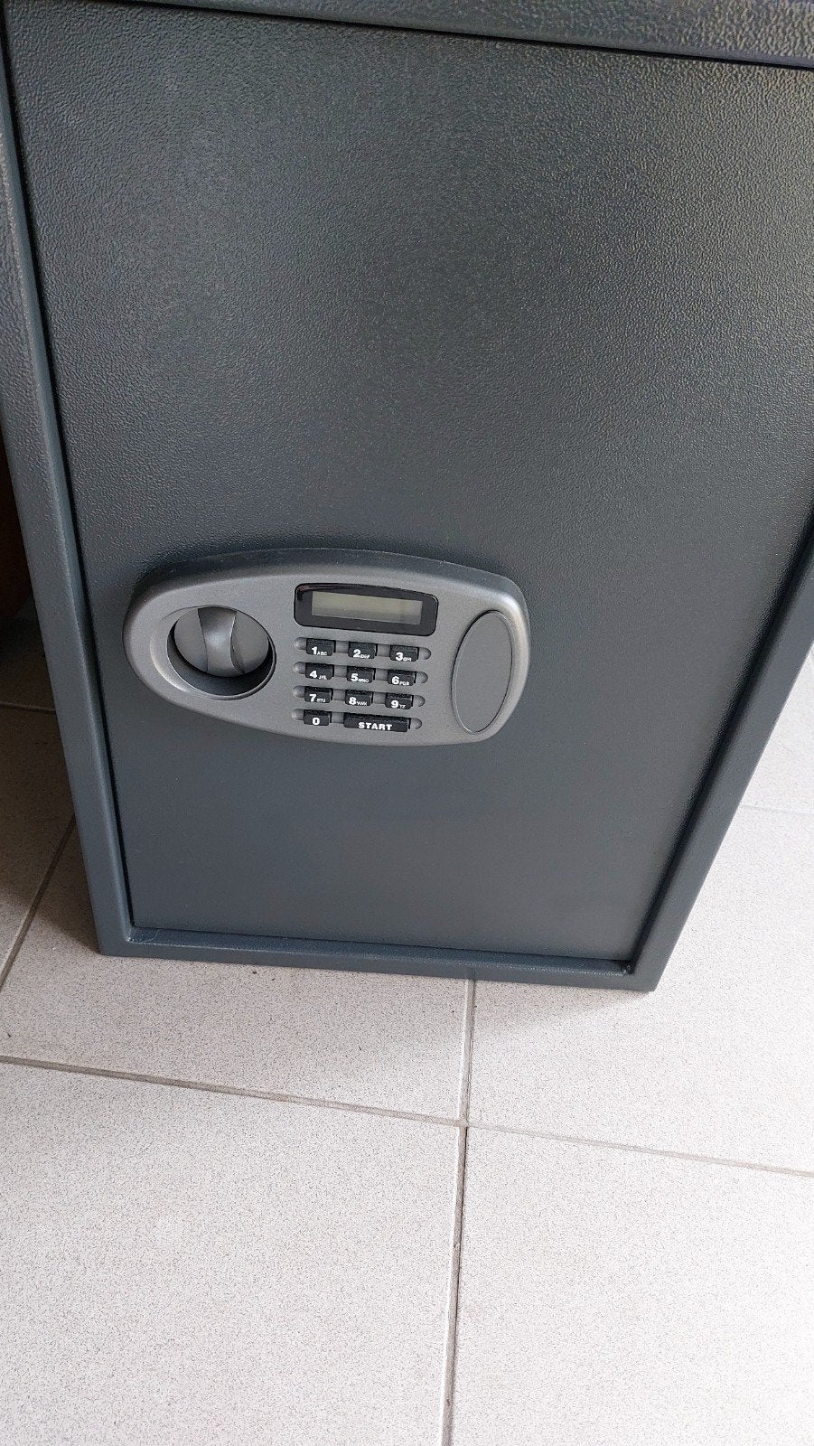 Electronic Safe with LCD Display..., Ophalen, Zo goed als nieuw, Brandkast