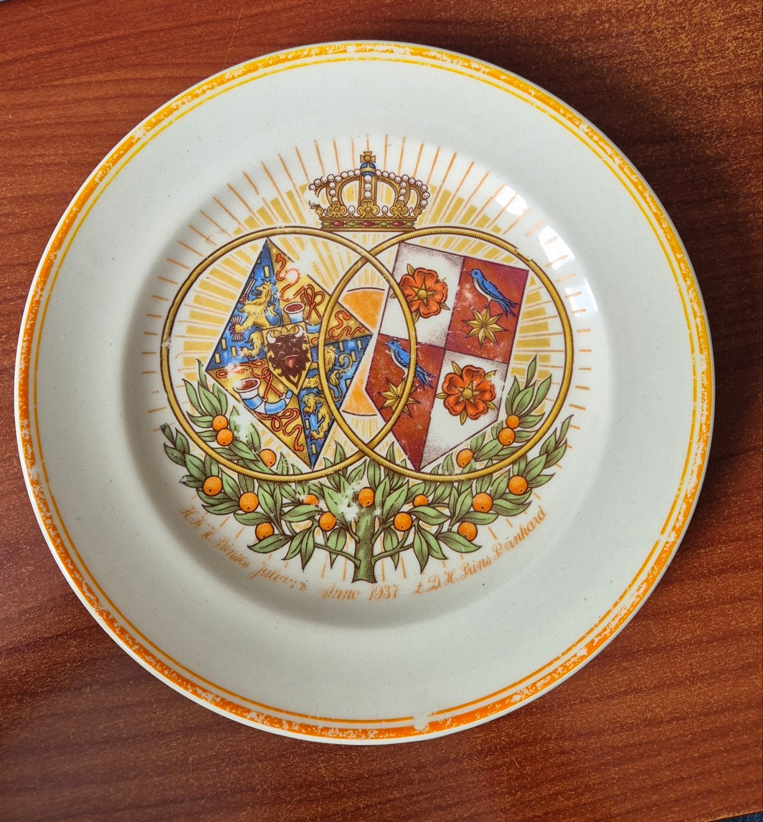 Gedenkbord Huwelijk Juliana & Bernhard 1937 Maastricht, Ophalen of Verzenden, Gebruikt, Nederland, Servies