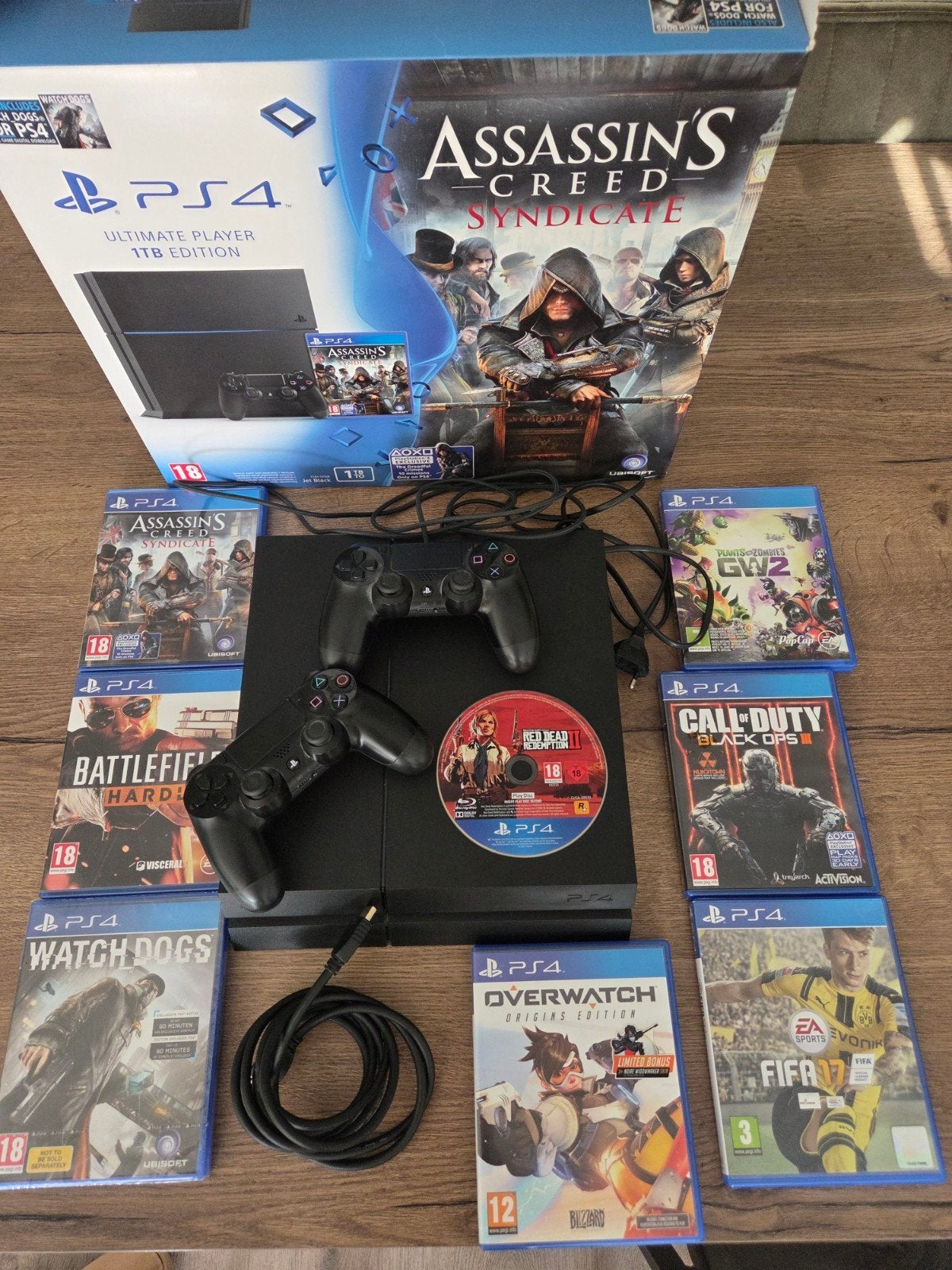 PlayStation 4 1TB Ultimate Player Edition met games, Met games, Met 2 controllers, Ophalen of Verzenden, Zo goed als nieuw