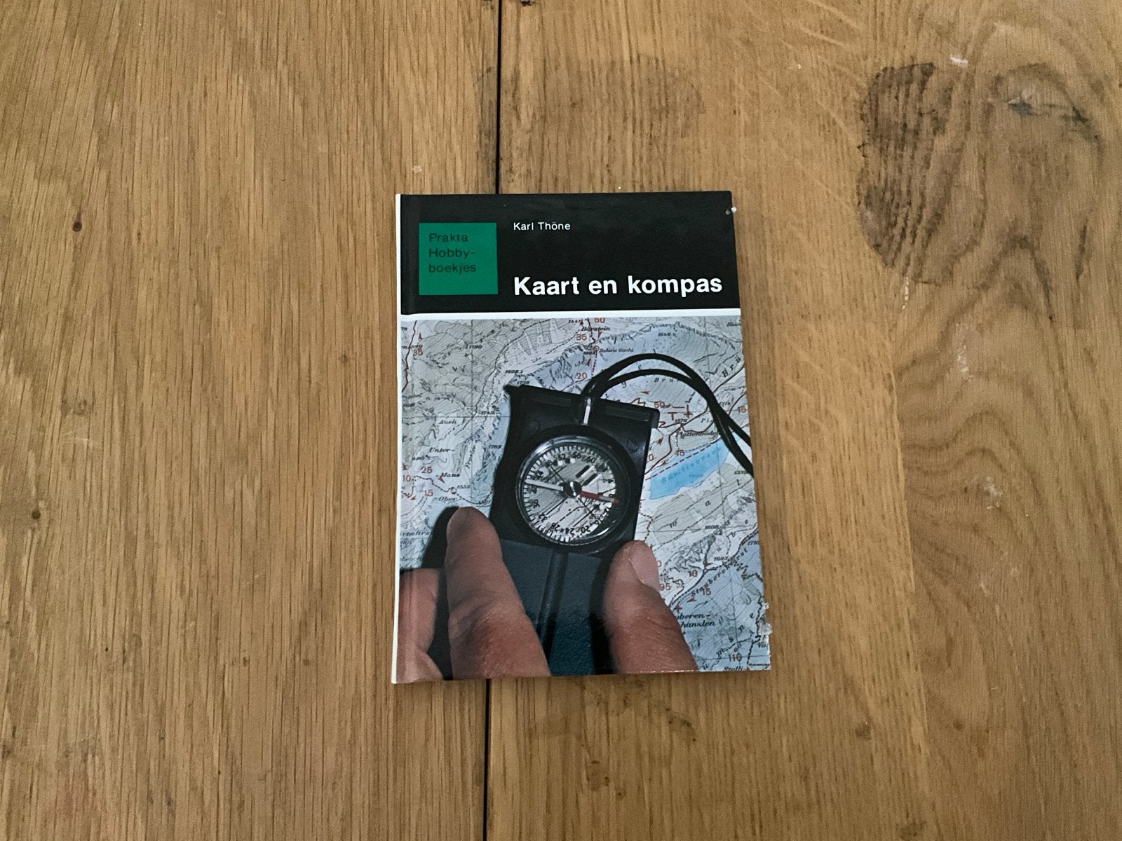 Kaart en kompas - Praktische hobbyboekjes, Ophalen of Verzenden, Gelezen, Overige onderwerpen