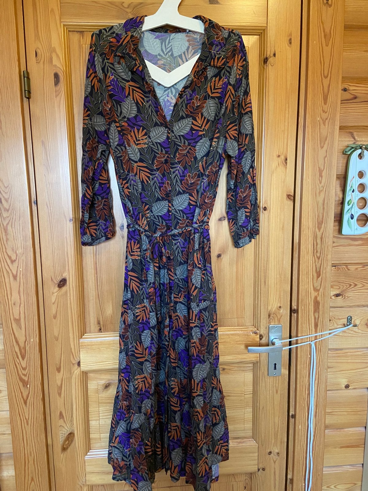 Jurk doorknoop bladeren XL oto 51 lengte 132, Kleding | Dames, Bruin, Maat 42/44 (L), Ophalen of Verzenden, Zo goed als nieuw