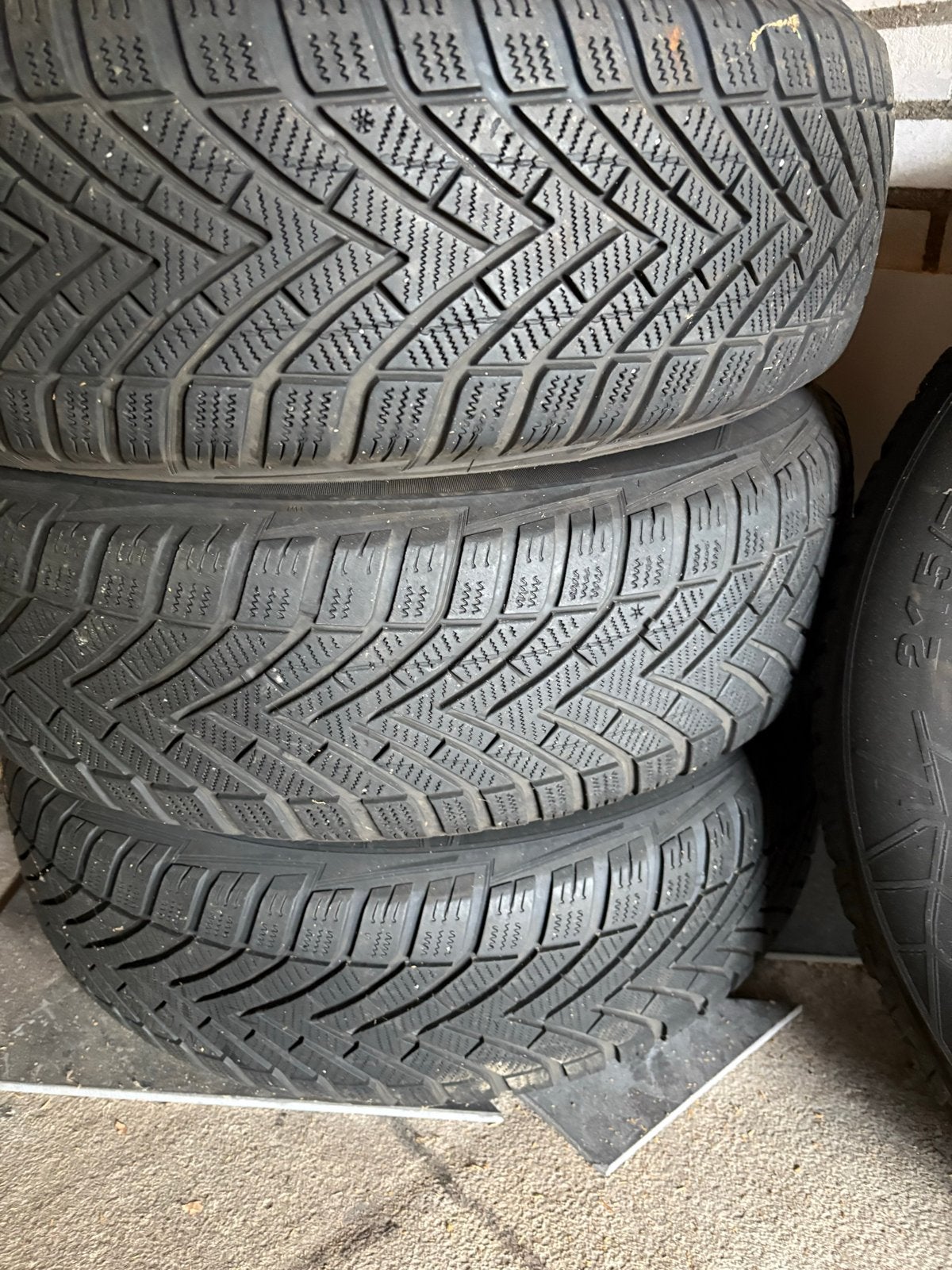 Aluminium velgen met Vredestein winterbanden voor Mitsubishi, Auto-onderdelen, Ophalen, 16 inch, Banden en Velgen, Winterbanden