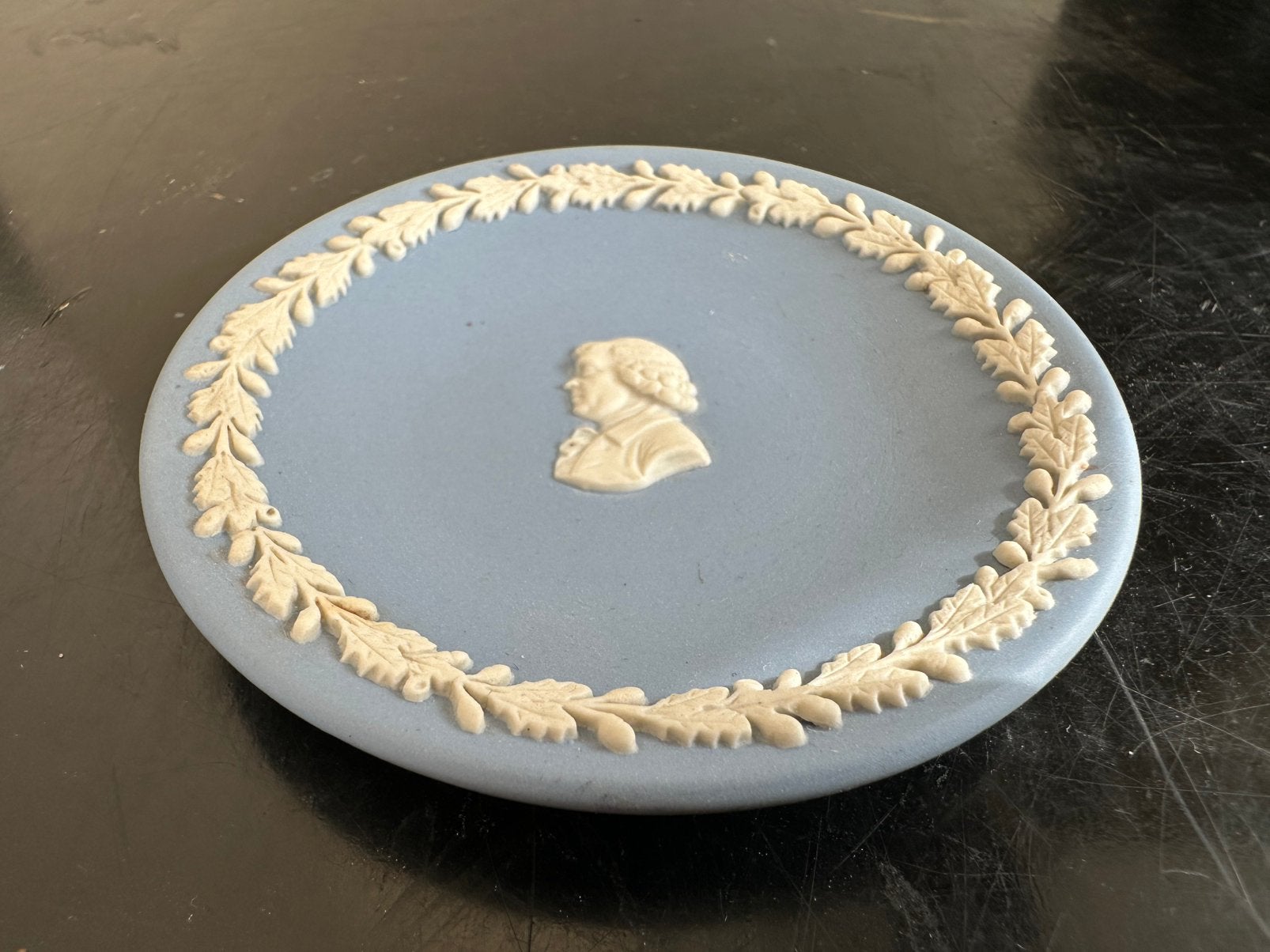 Wedgwood Jasperware Thee Tip bordje, Ophalen of Verzenden, Zo goed als nieuw, Porselein, Kop en/of schotel