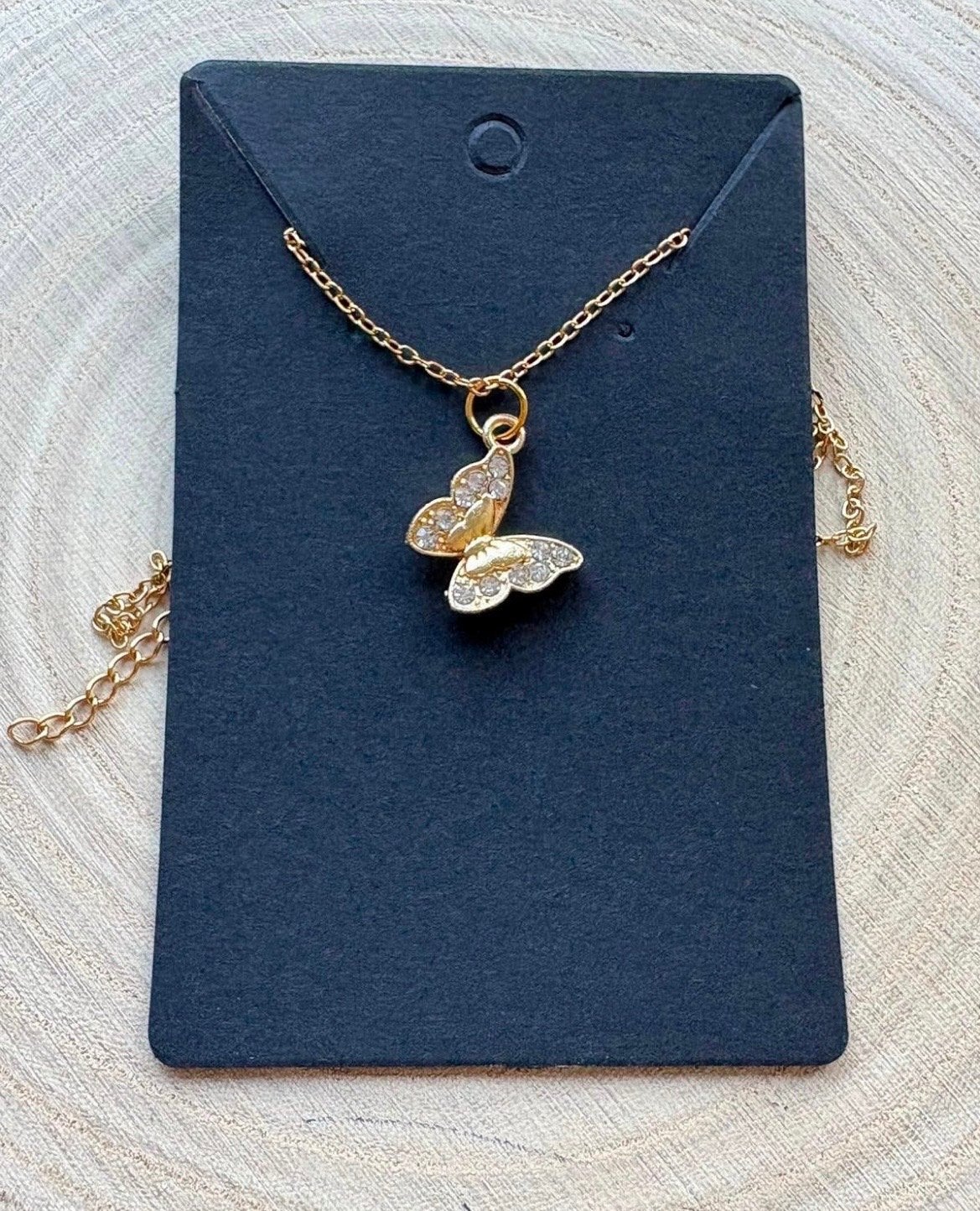 Nieuwe Goudkleurige Ketting met Vlinder Hanger, Verzenden, Nieuw, Goud, Overige materialen