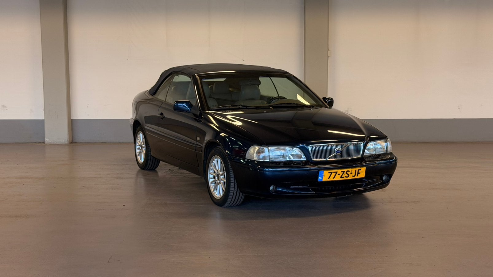Volvo C70 2.0 T 163PK Cabrio 2000 Blauw (Youngtimer), Auto's, Voorwielaandrijving, C70, Beige, 163 pk