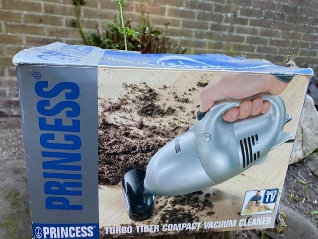 Te koop: Princes krachtige handstofzuiger, Ophalen, Zo goed als nieuw, Minder dan 1200 watt, Stofzuiger