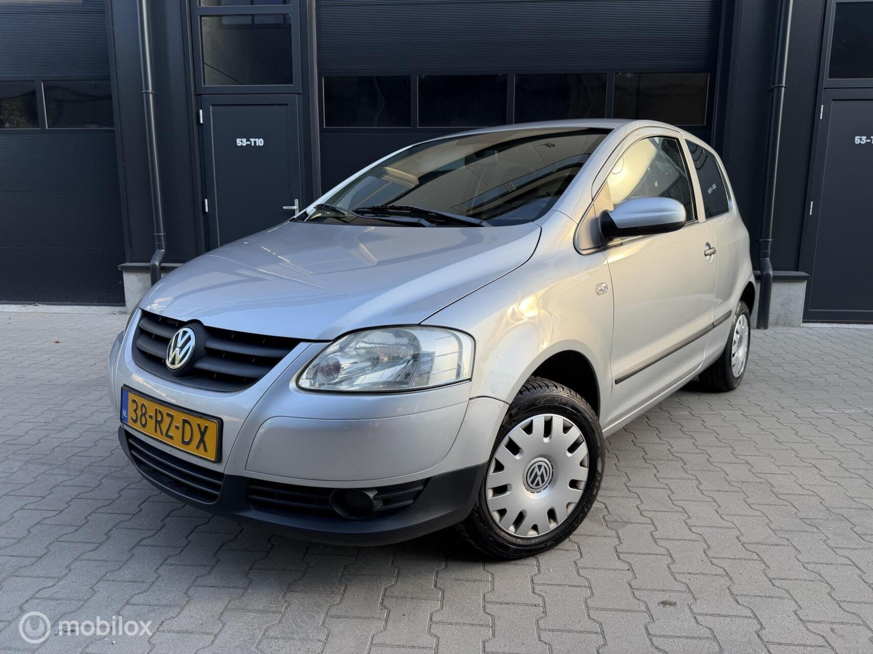 Volkswagen Fox 1.4 Trendline Airco Nieuwe APK NAP 2e Eig, Auto's, Volkswagen, Voorwielaandrijving, 4 cilinders, 4 stoelen, Origineel Nederlands
