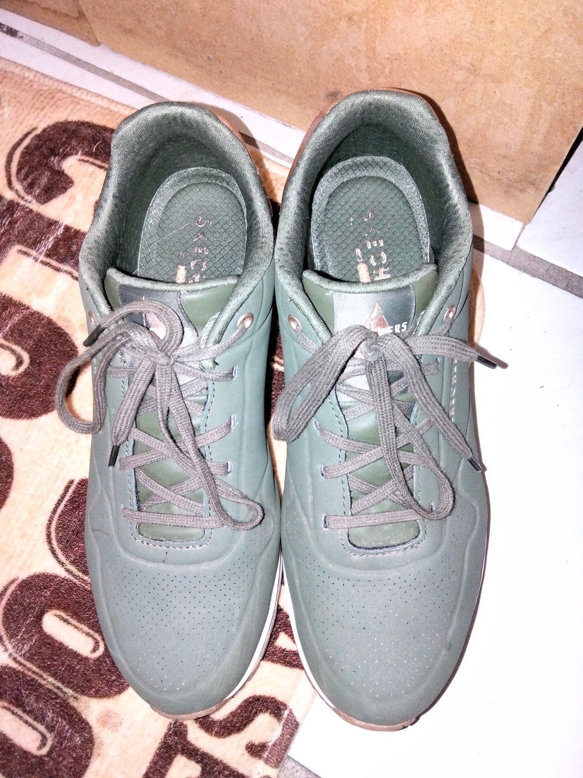 tk Skechers uno groen gold maat 40, Skechers uno, Ophalen of Verzenden, Groen, Sneakers of Gympen