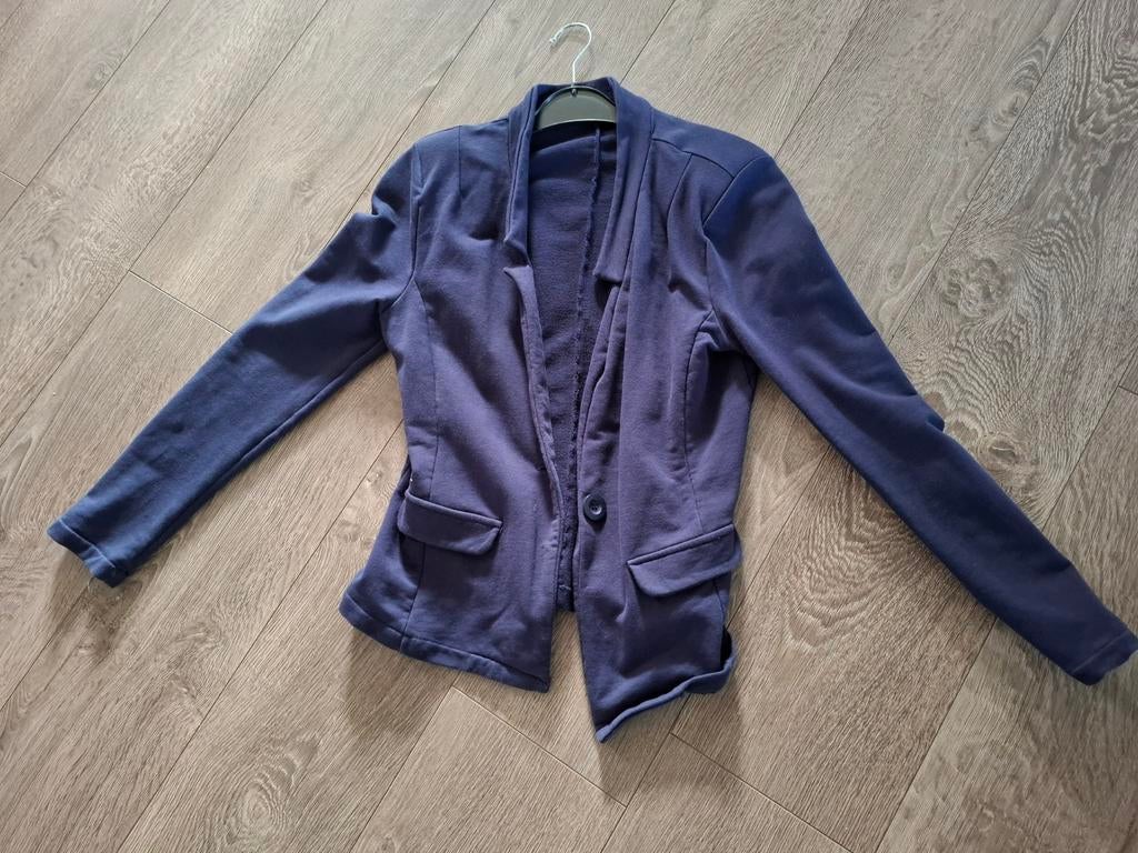Donkerblauwe dames blazer met schoudervulling, Kleding | Dames, Ophalen, Zo goed als nieuw, Maat 38/40 (M), Blauw