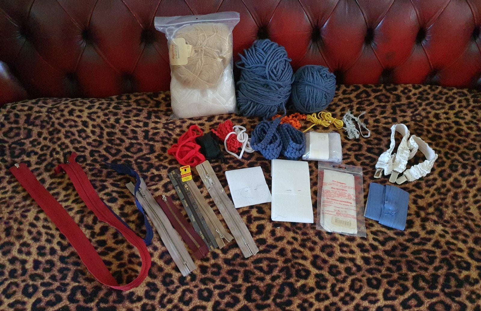 Gratis! Breiwol, Ritsen, Lint, Gordijnband etc, Ophalen