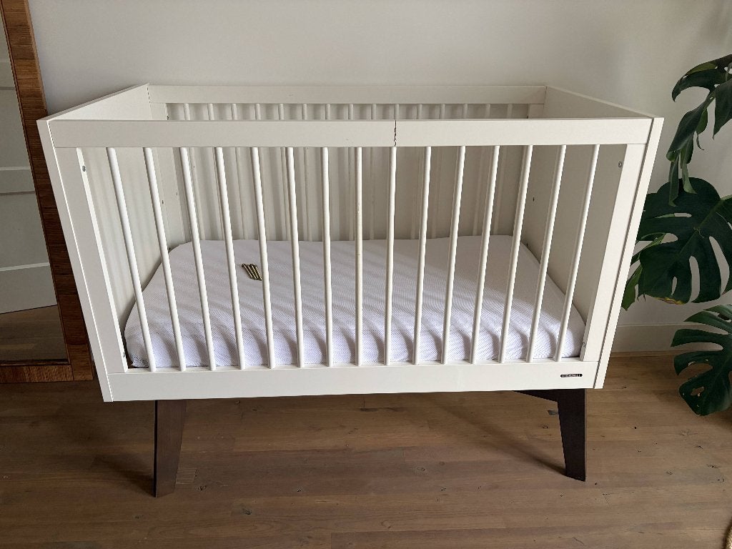 Ledikant - Kidsmill 60x120cm wit/walnoot, Ophalen, Gebruikt, Ledikant