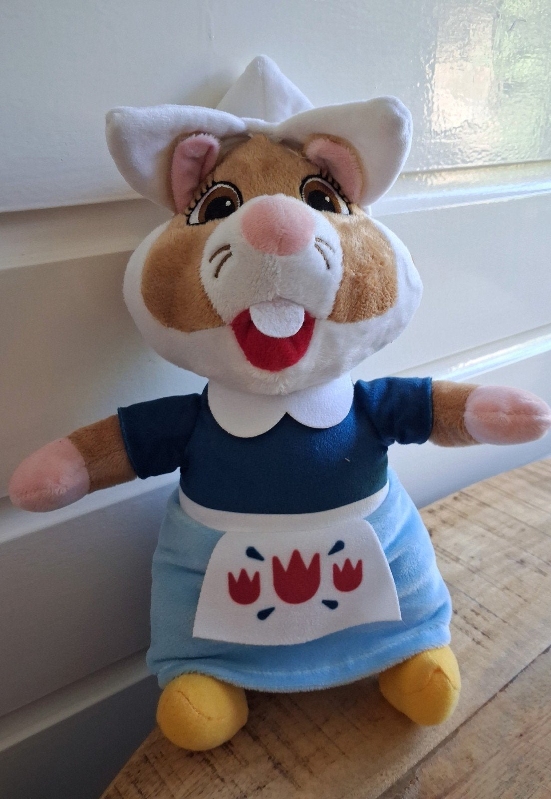 AH Hamster in Hollandse Klederdracht, Hamster, Ophalen of Verzenden, Middelgroot (20 tot 80 cm), Met kleding of accessoire