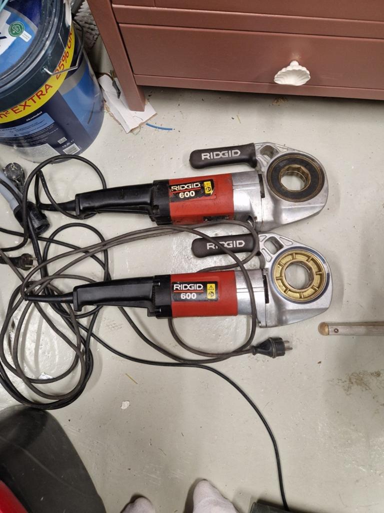 2x Ridgid 600 draadsnijmachine 2x, Doe-het-zelf en Verbouw, Gereedschap | Overige machines, Ophalen of Verzenden