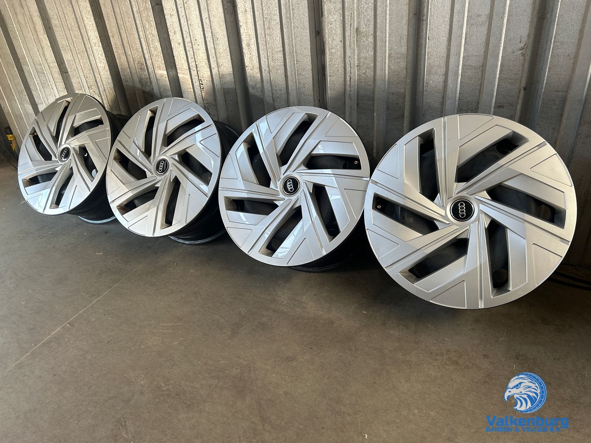 Originele Audi A3 Q2 Q3 Q4 E-tron 19 inch stalen velgen met