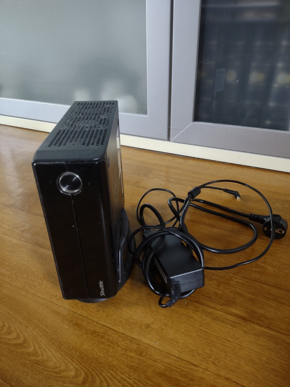 Shuttle XH110V Barebone Mini PC, Computers en Software, Ophalen