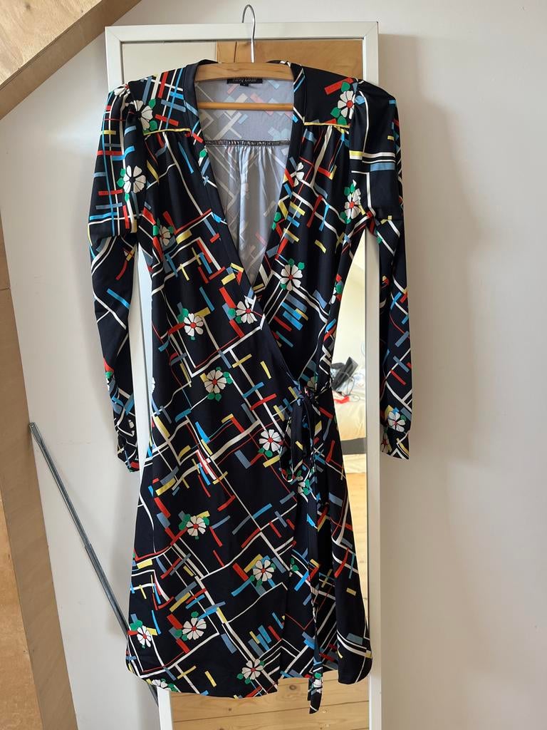 King Louie Wikkeljurk met print - Maat S, Zwart, Ophalen of Verzenden, Zo goed als nieuw, Knielengte