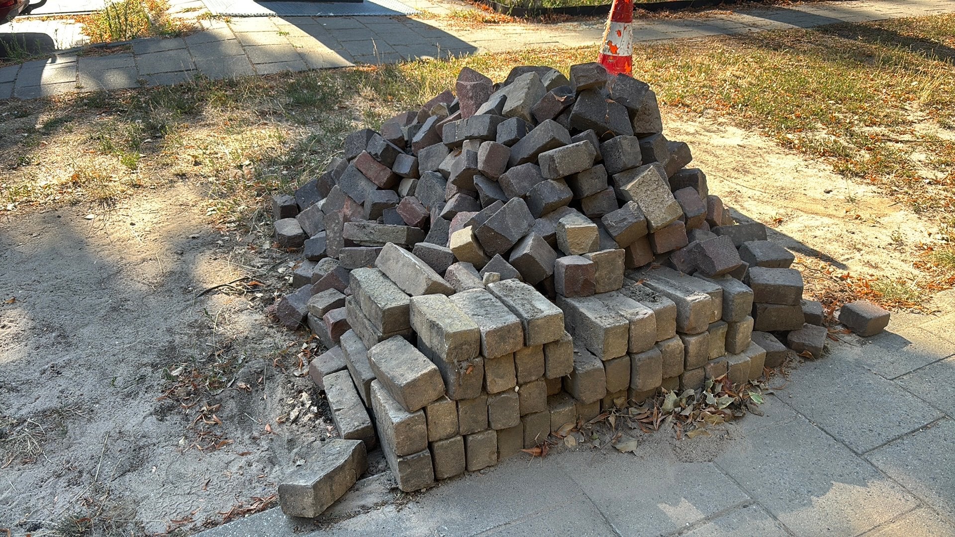 Dikformaat gebakken klinker - GRATIS, Ophalen, Zo goed als nieuw, Beton, Klinkers