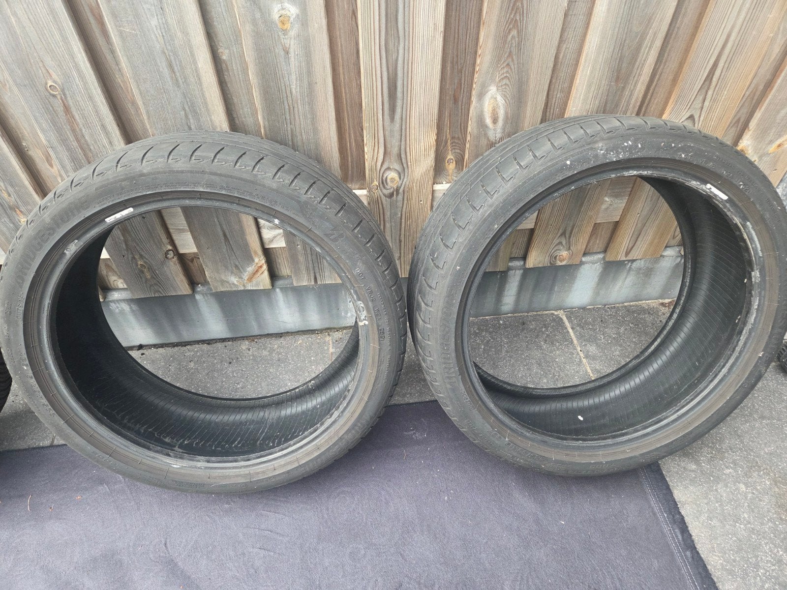 2x Bridgestone zomerbanden 225/40/R19 93Y [5mm], Ophalen, Gebruikt