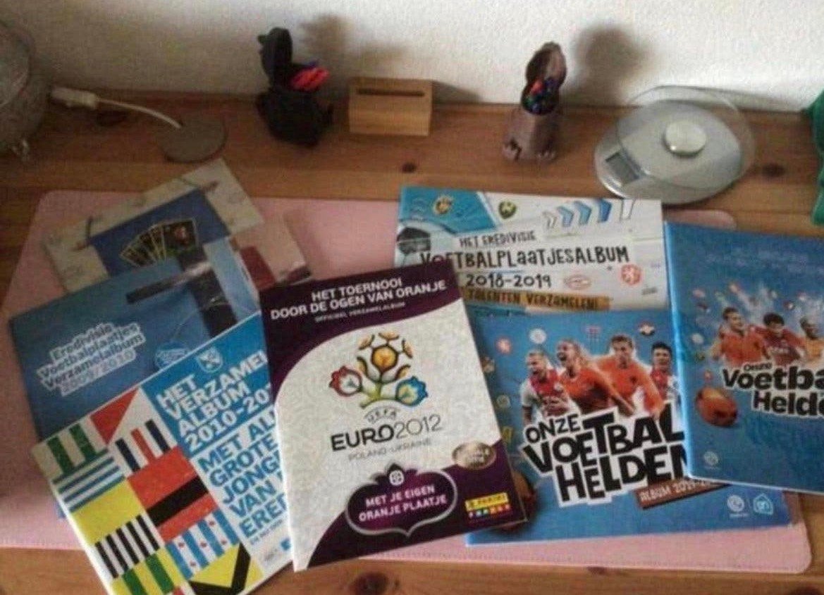 AH voetbalplaatjes. 6x completen set met extra, Ophalen of Verzenden, Nieuw, Meerdere stickers