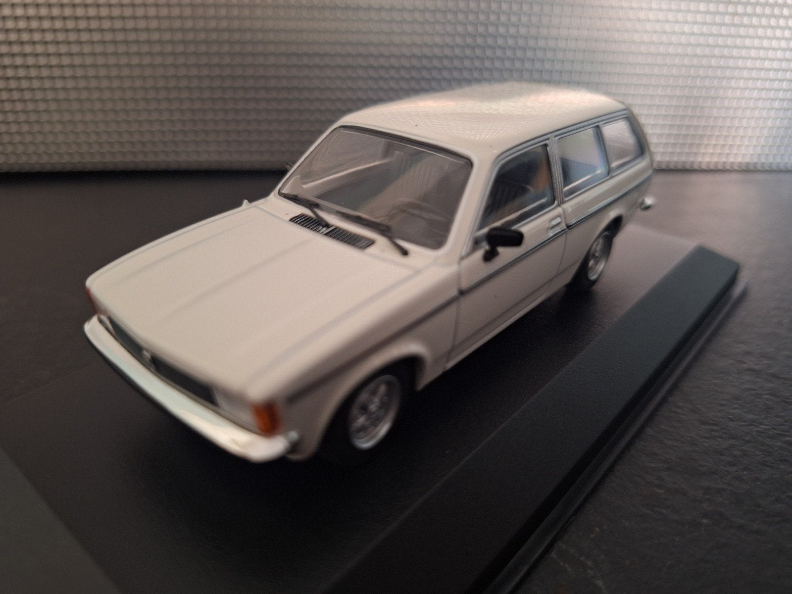 Opel Kadett C Caravan Schaal 1:43, Overige merken, Nieuw, Ophalen of Verzenden, Maxichamps