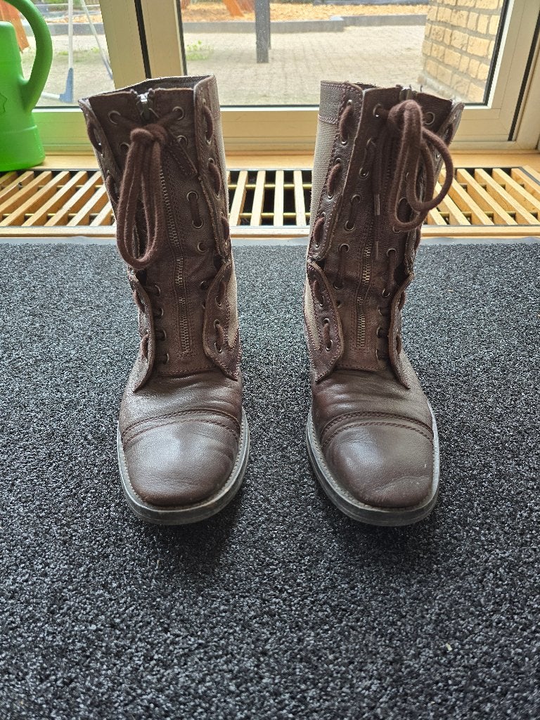 Kenneth Cole half hoge laarzen, Ophalen of Verzenden, Overige kleuren, Boots