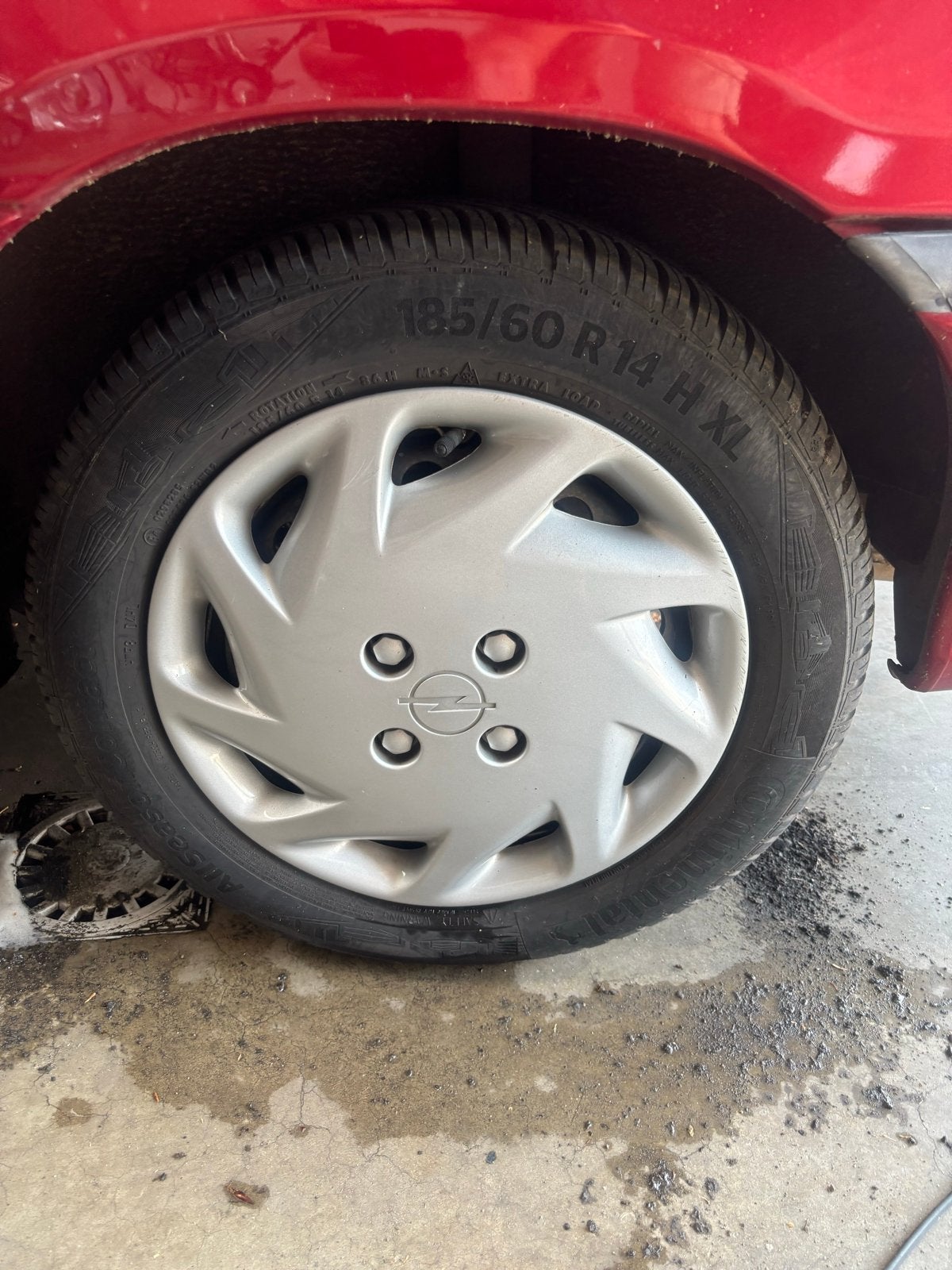 Gezocht: 14 inch wieldoppen voor Opel Astra (minimaal 2), Auto diversen, Wieldoppen, Ophalen, Gebruikt