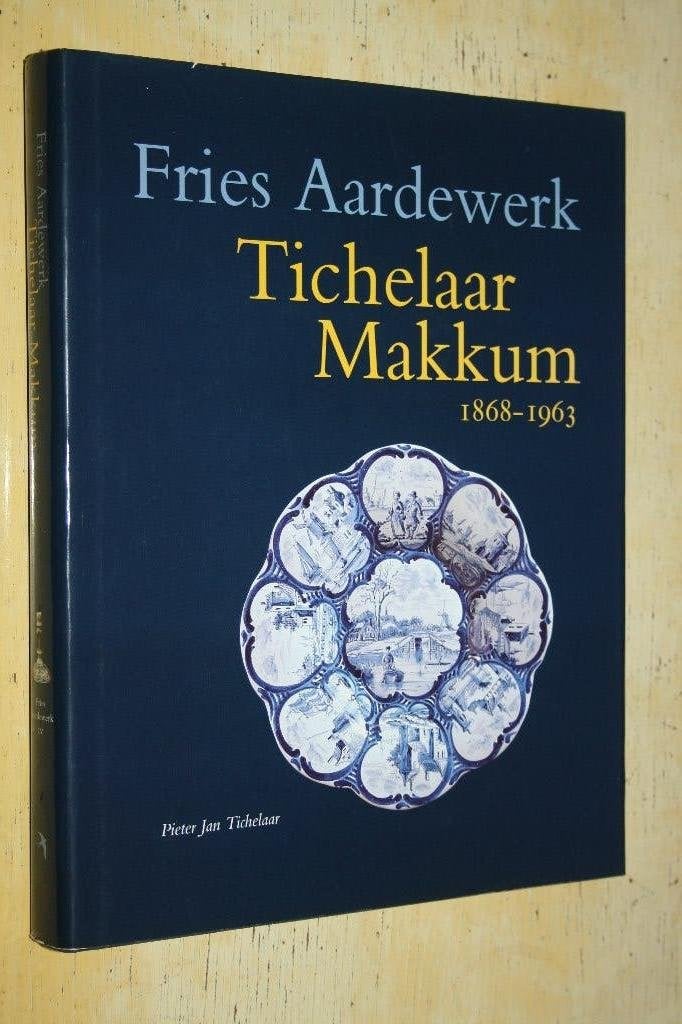 Tichelaar Makkum 1868 1963 Fries aardewerk 4 sieraardewerk, Ophalen of Verzenden