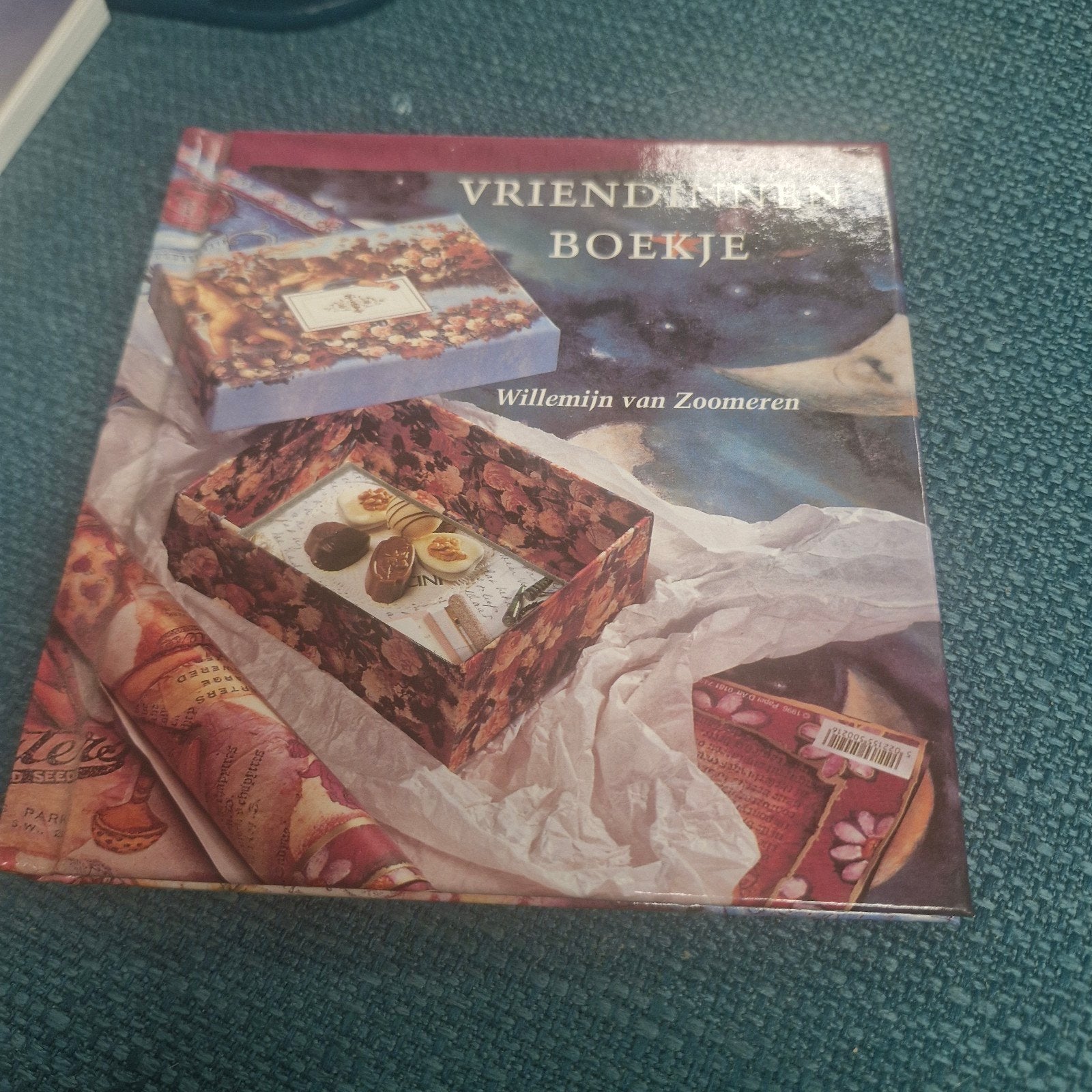 Vriendinnenboekje door Willemijn van Zoomeren, Ophalen of Verzenden, Zo goed als nieuw, Willemijn van Zoomeren