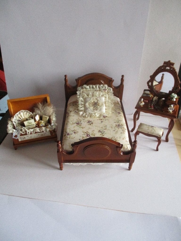 poppenhuis slaapkamer set, Ophalen of Verzenden, Zo goed als nieuw, Decoratie