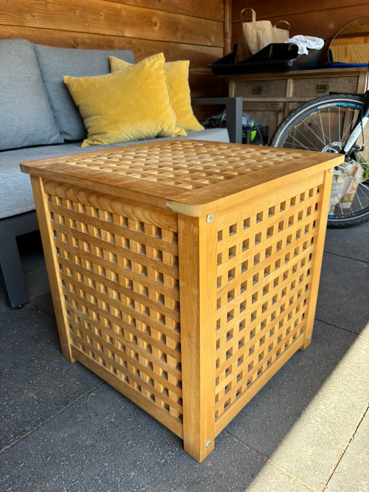 IKEA HOL opbergtafel 50x50 acaciahout – €15, Ophalen, Gebruikt, 50 tot 100 cm, 50 tot 75 cm