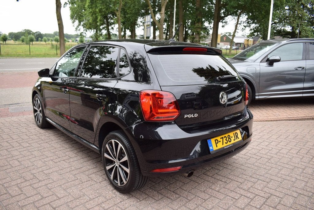 Volkswagen Polo 1.2 TSI Comfortline 5 DEURS/CRUISE/AIRCO/BLU, Stof, Zwart, Bedrijf, Handgeschakeld