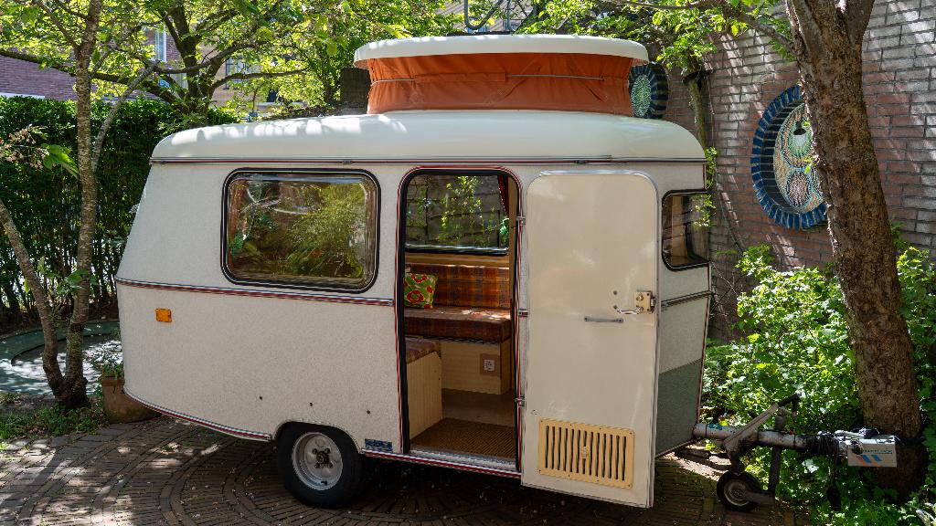 Eriba Puck 1976, Retro klassieker met nieuwe upgrades!, Caravans en Kamperen, Standaardzit, Tot en met 2, Lengtebed, Eriba