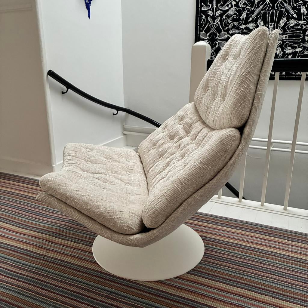Artifort 588, Huis en Inrichting, Fauteuils, Nieuw, Kunststof, 75 tot 100 cm, Ophalen